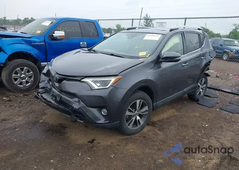 2018 Toyota Rav4 Xle из США, поврежденный, VIN JTMRFREV2JJ250642